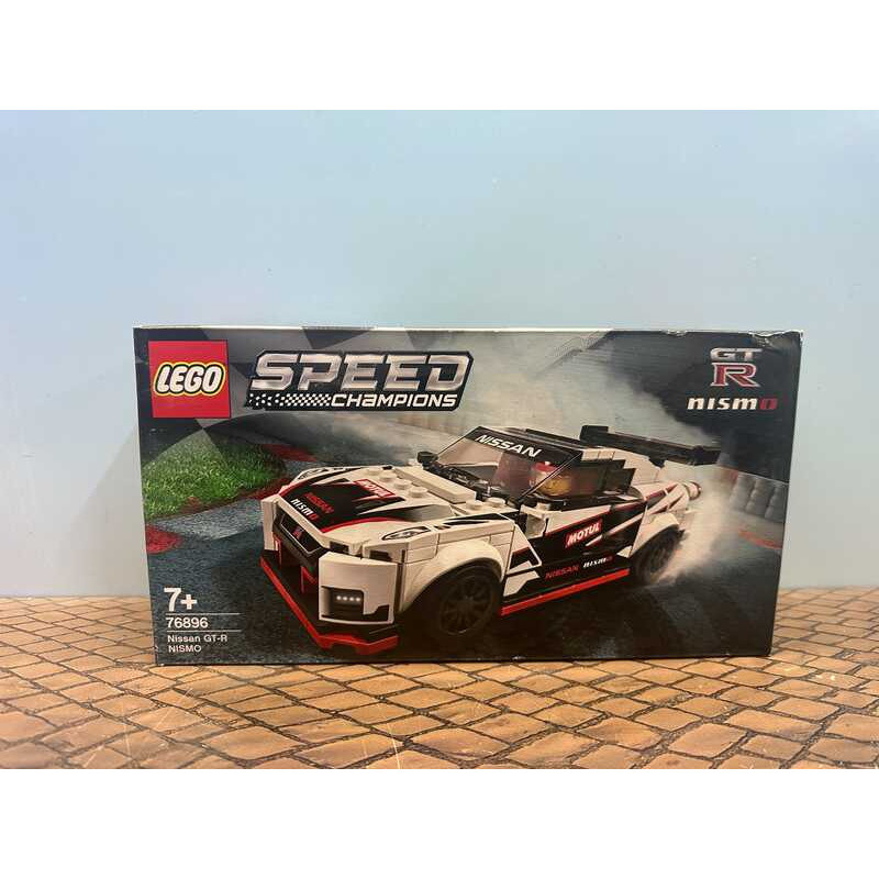 Không phải Lego 76896 Nissan GTR