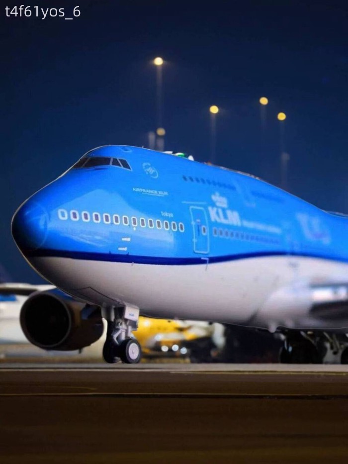 [Đa Năng] Mô hình Boeing 747-400 của hãng hàng không KLM Royal Dutch Airlines có bánh xe và đèn, mô