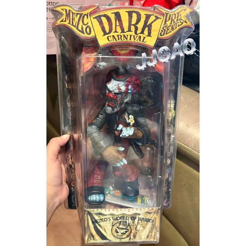 Mô nhân vật Mezco Toys, Dark Carnival: Stitched Clown, mô hình có khớp nối 9 inch