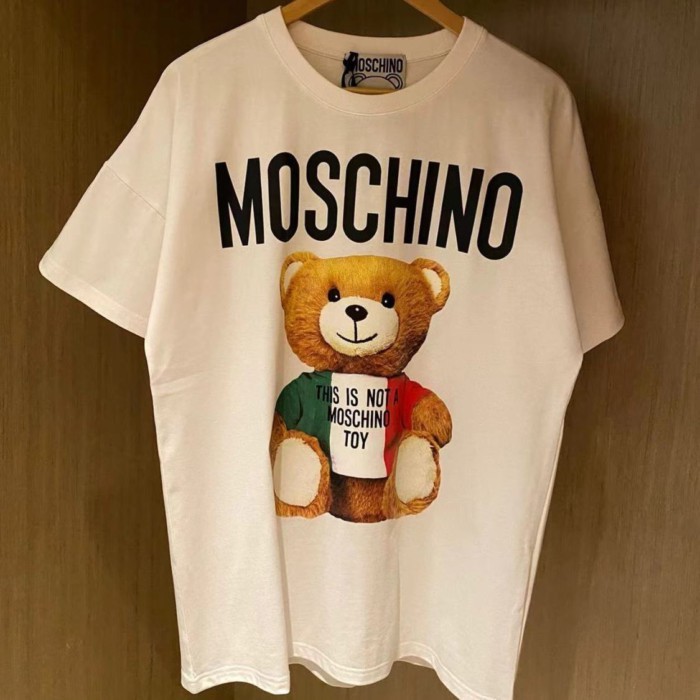 MOSCHINO Xuân Hè Mới Rêu Cờ Tricolor Gấu In Hình Áo Thun Cotton Cho Nam Nữ Cùng Phong Cách Cặp Đôi R