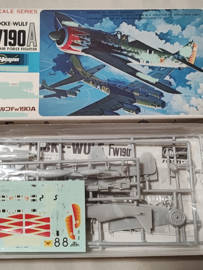 1 / 72 Hasegawa Phiên bản cũ Boss Fw190 / Bf109 Bảng mô hình nhựa Mẫu không in