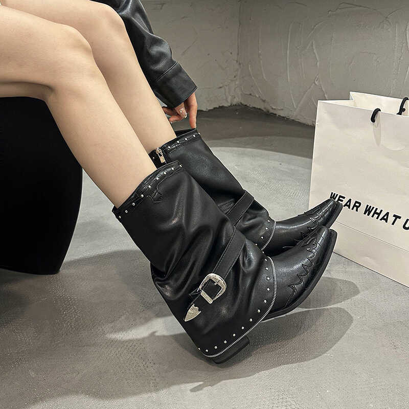 Quần Boots Thiết Kế Ngọn Lửa Hiệp Sĩ Boots 2025 Mũi Nhọn Dày Gót Martin Boots Đinh Tán Thiết Kế Dây 