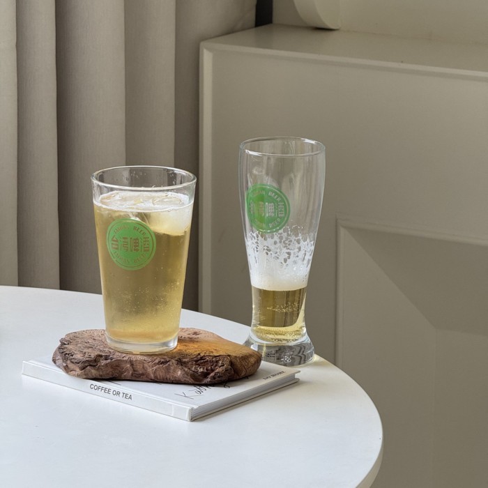 Cốc bia Đài Loan sáng tạo thích hợp cốc Pilsner lớn cốc bia thủ công hoa văn màu xanh lá cây cốc bi