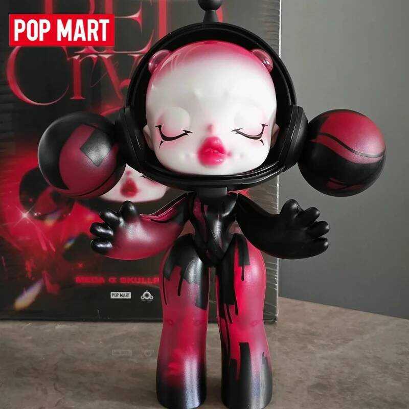 POP MART MEGA SKULLPANDA 400% Red Crystal Collect Ornament Gift