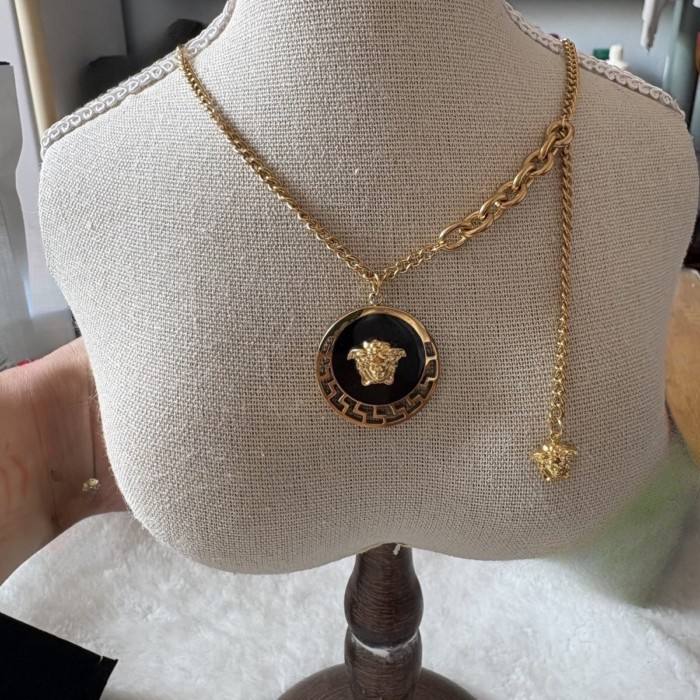 Vòng cổ cổ cổ điển Medusa Mặt dây chuyền cặp đôi có thể điều chỉnh*Versace