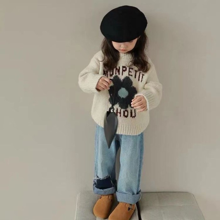 Soft Round Neck Children's Clothing Store Girls Letter Flower Pullover Sweater Autumn And Win