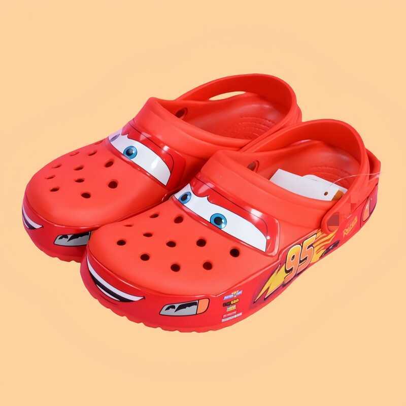 Cross McQueen Ô Tô Nam Nữ Giày Chống Trơn Trượt Lỗ Thoáng Khí Giày Baotou Đi Biển Dép Nhấp Nháy