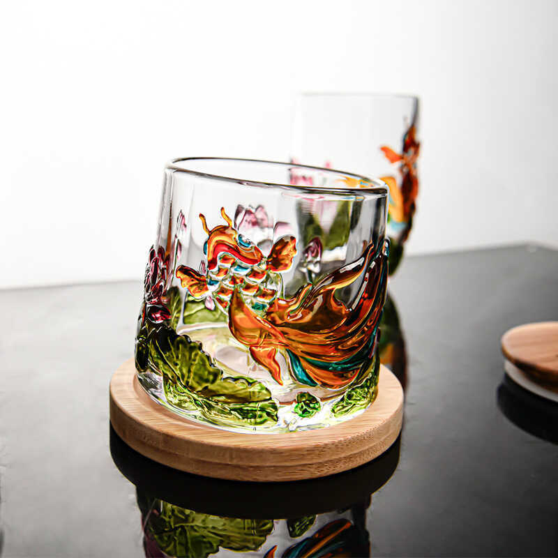 Kính quay kính màu hợp thời trang quốc gia có đế thủy tinh whisky Koi Lotus Glass Whisky Glass