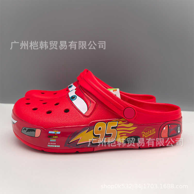 Giày Cross Hole McQueen 95 Car Crocs Couple Giày đi biển thông thường thoáng khí phù hợp