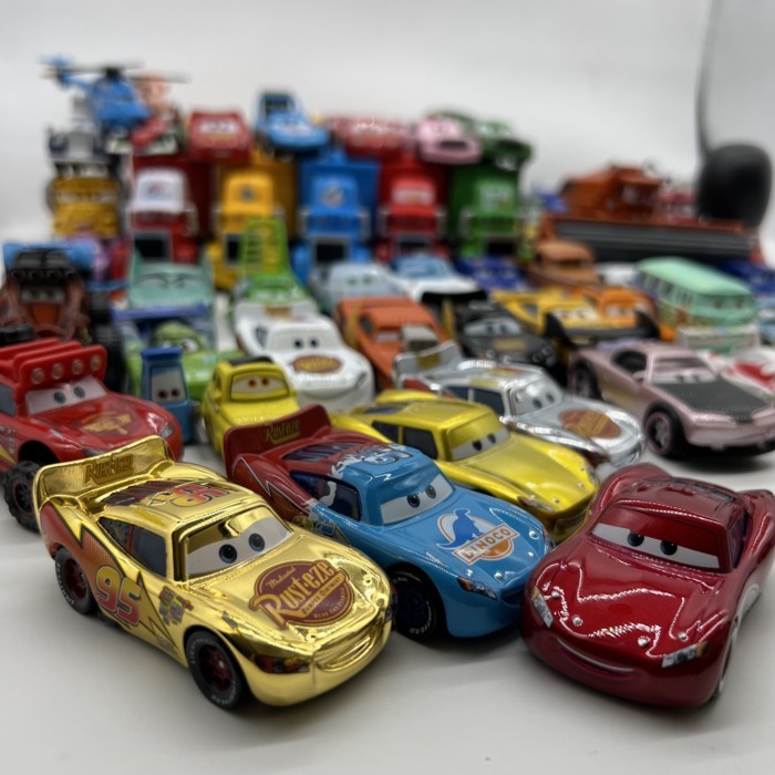 McQueen Cars Racing Story Xe hợp kim Số lượng lớn Xe quán tính Đồ chơi bỏ túi lưng không đầy đủ