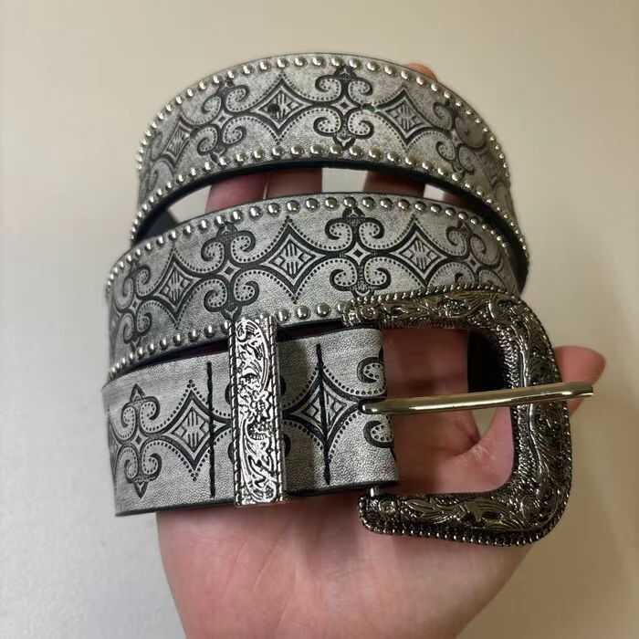 Thắt lưng nam 2025 Retro Rivet Western Belt Belt Cung cấp