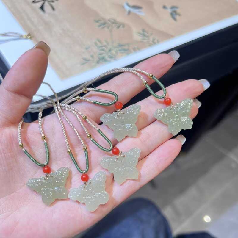 Tự Nhiên Hetian Ngọc Mặt Dây Chuyền Hetian Ngọc Bướm Bầu Pixiu Hetian Ngọc Cắt Cuối Màu Xanh Phật Mặ