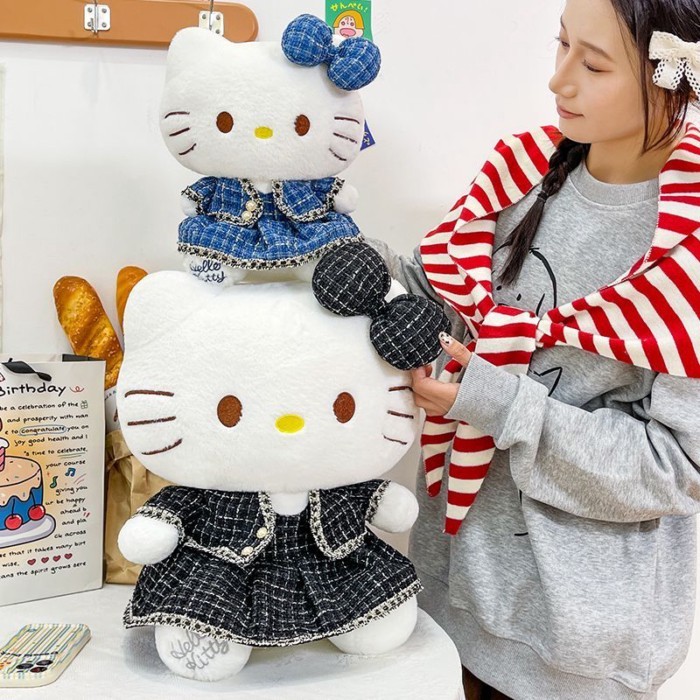 Xiao Xiangfeng KT Cat Doll Rag Doll Gối Dressing Cat Hello Hello Kitty Doll Đồ chơi sang trọng cho