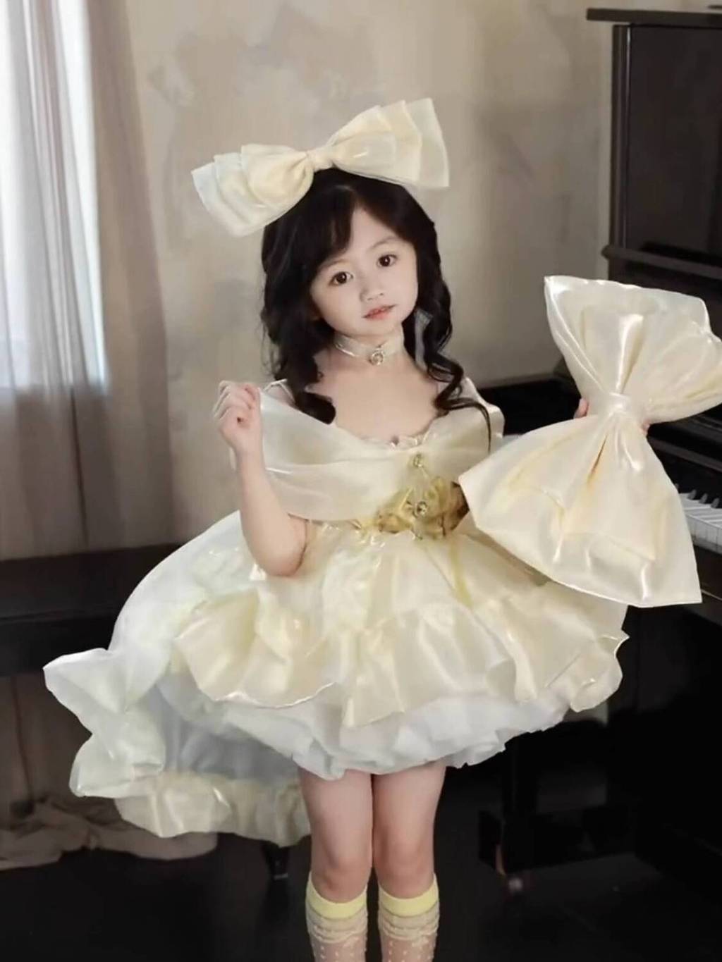 Váy cho bé gái 2025, phong cách mới hè, sinh nhật cao cấp mùa thu, váy công chúa bồng bềnh có nơ