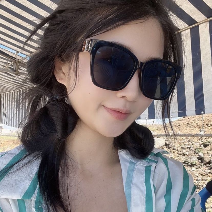 Kính Râm Khung Vuông BB0104 Phong Cách Instagram, Dáng Chuẩn, Unisex