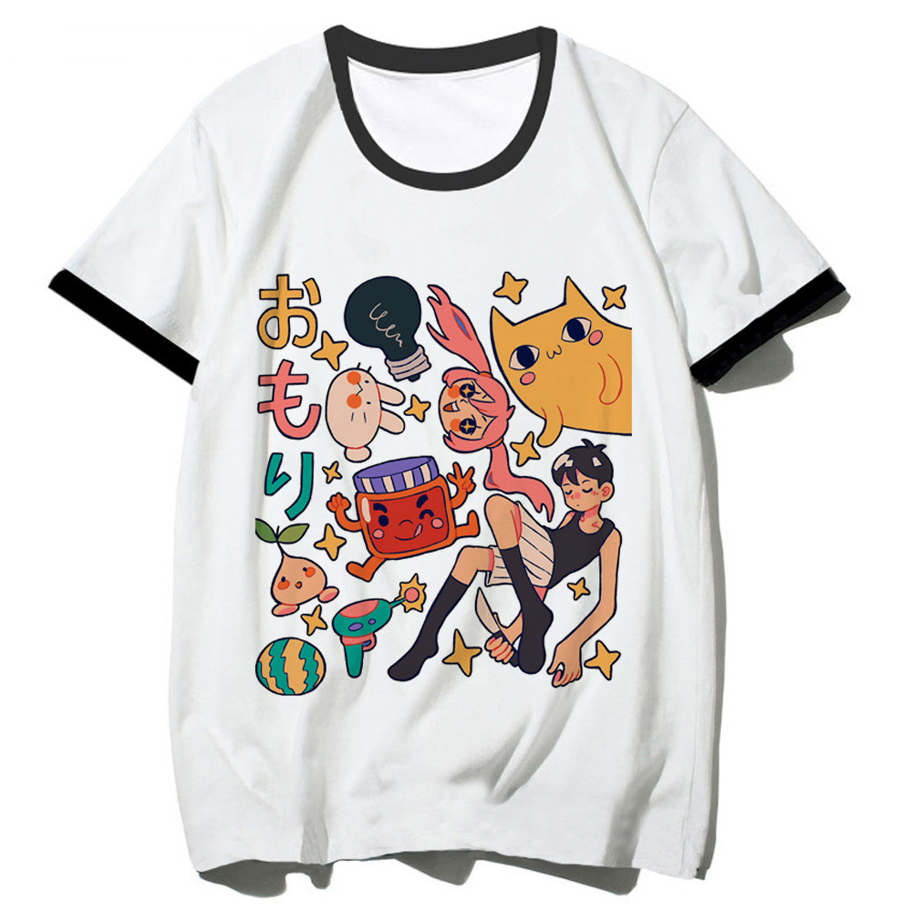 Áo thun Omori tuổi teenpunk, màu pastel đa dạng, phù hợp dạo phố với đồ họa thời kỳ 2000, thoải mái.