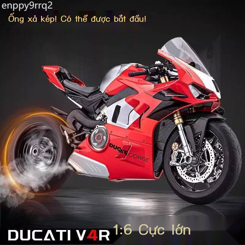 [ 𝐇𝐎𝐓 𝐃𝐄𝐀𝐋] Mô hình xe máy Ducati V4S phiên bản động, có chức năng phun xăng, đồ chơi trang