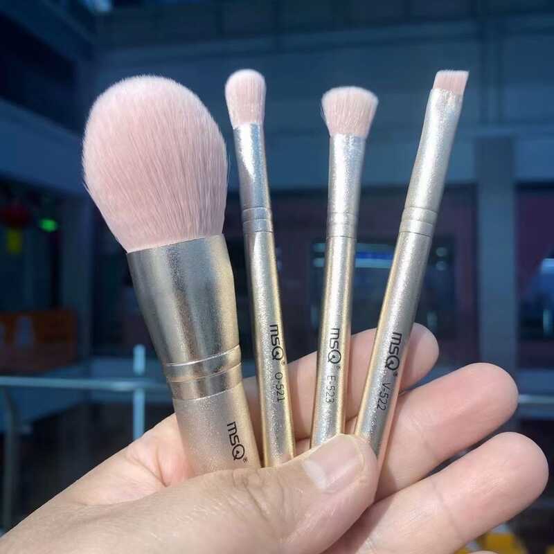 MSQ / MSQ 4 Chiếc Phấn Hoa Anh Đào Mini Di Động Bộ Cọ Trang Điểm Blush Phấn Mắt Mini Du Lịch