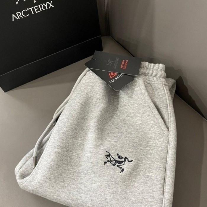 Áo Khoác Arcteryx Nam Nữ, chất liệu nỉ dày, phù hợp mùa thu đông