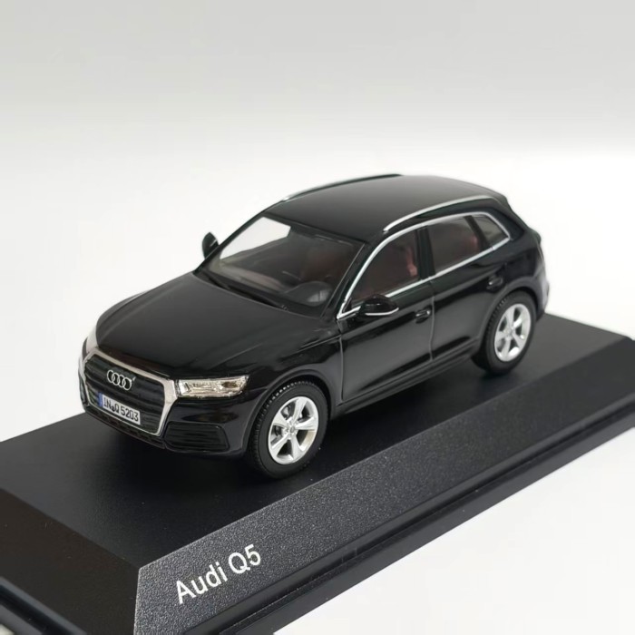1: 43 AUDI Q5 AUDI Q5 Xe địa hình Mô phỏng Xe hợp kim Bộ sưu tập mô hình ô tô Đồ trang trí Mô hình ô