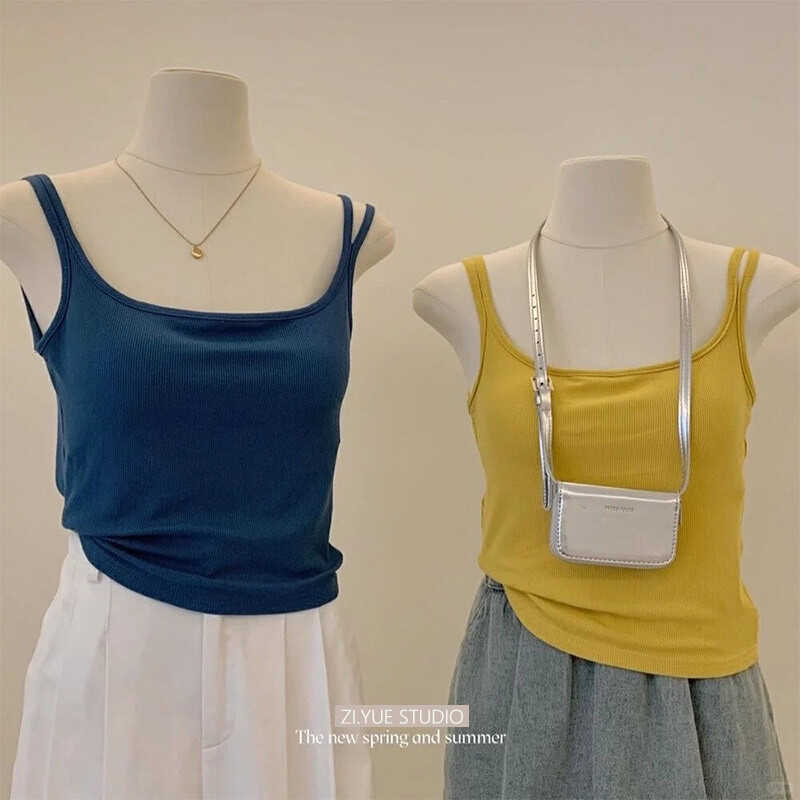 Áo yếm nữ 2026 thiết kế bó sát, cổ vuông, có miếng đệm ngực nhỏ, màu trơn