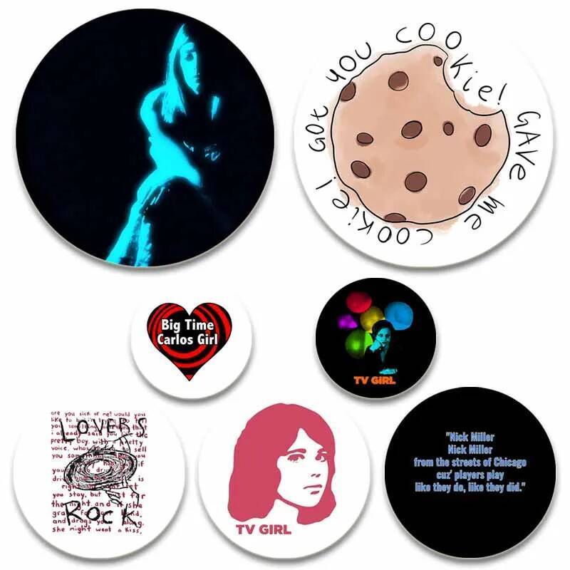 Pop Band TV - Huy Hiệu Rock Ca Sĩ Hình Cô Gái, Phù Hợp Để Tùy Chỉnh Trên Mũ Ba Lô