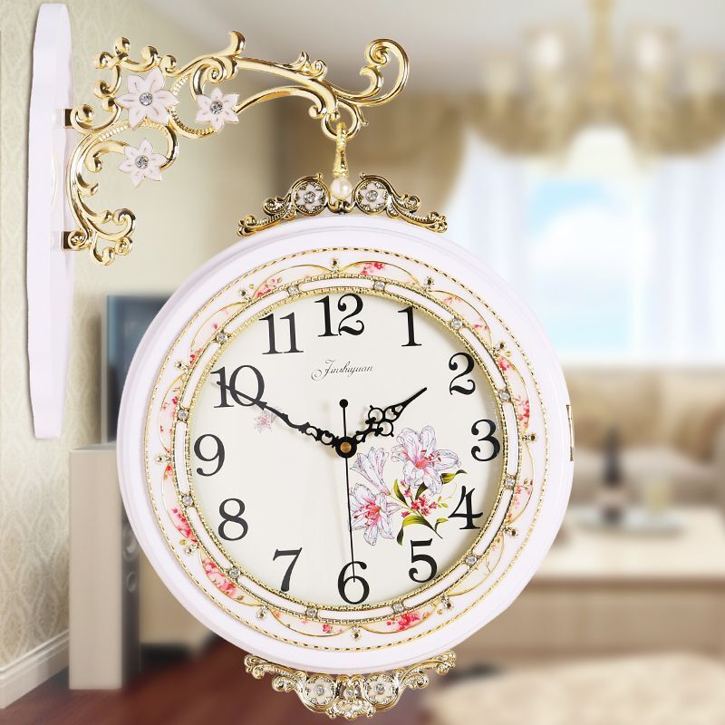 Đồng treo tường phong cách châu Âu, sáng tạo cho phòng khách, yên tĩnh, đồng hồ hai mặt cá tính thời trang hiện đại đơn