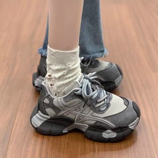 Giày bố tăng chiều cao đế dày cho nữ mùa xuân, giày thể thao thông thường đa năng, nhẹ và không gây