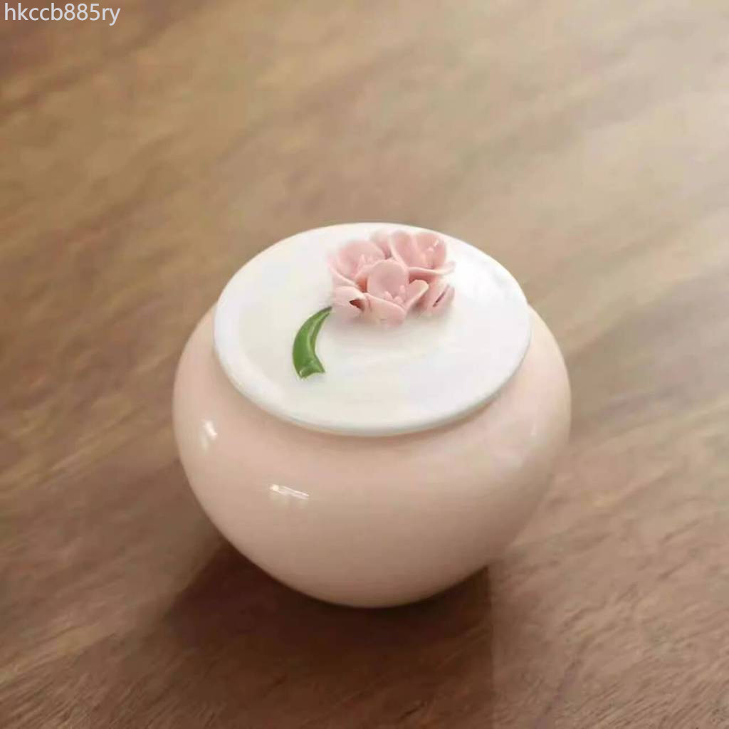[SẴN-RẺ]  Hũ gốm sứ độc đáo màu hồng với hoa chạm khắc thủ công, nhỏ gọn, đựng trà mini tiện mang t