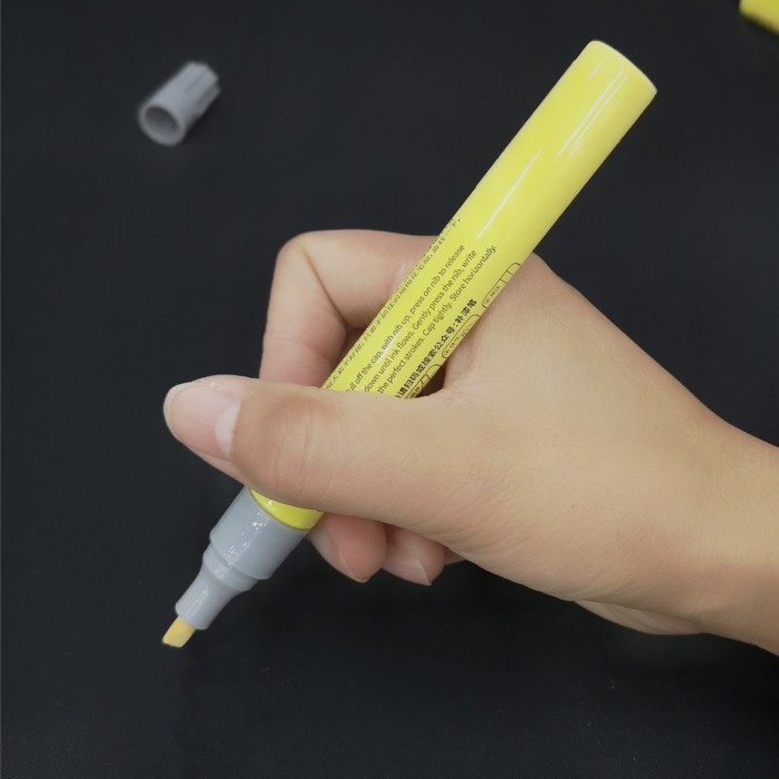 - + Khung Touch-Up Paint Pen Repair Scratch Drop Paint Phần cứng Touch-Up Paint Phone Case Repair Pe