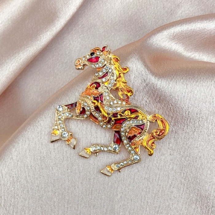 Cung Hoàng Đạo Ngựa Thổ Cẩm Ngựa Vàng Quần Áo Phụ Kiện Tinh Tế Cung Hoàng Đạo Thổ Cẩm