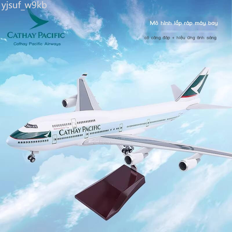 [ 𝐇𝐎𝐓 𝐃𝐄𝐀𝐋] Mô hình Cathay Pacific Boeing mô phỏng chở khách B747 với bộ phận hạ cánh và đèn
