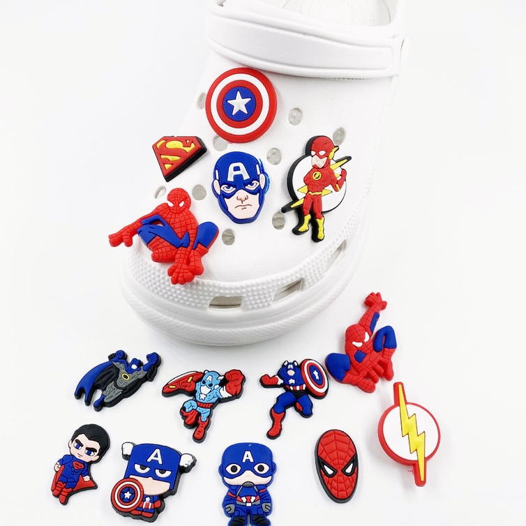 Marvel Crocs Jibbitz Người nhện Siêu nhân Người dơi Siêu anh hùng Phụ kiện dép đi trong phòng