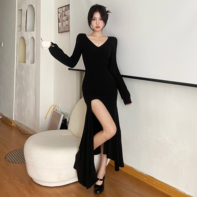 Đầm Đuôi Cá Cổ Chữ V Màu Đen Phong Cách retro Thời Trang Cho Nữ