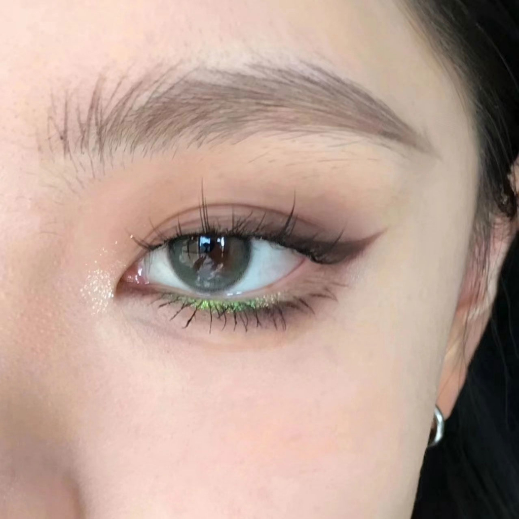 Bút Kẻ Mắt Màu Ánh Kim Lấp Lánh Chống Thấm Nước