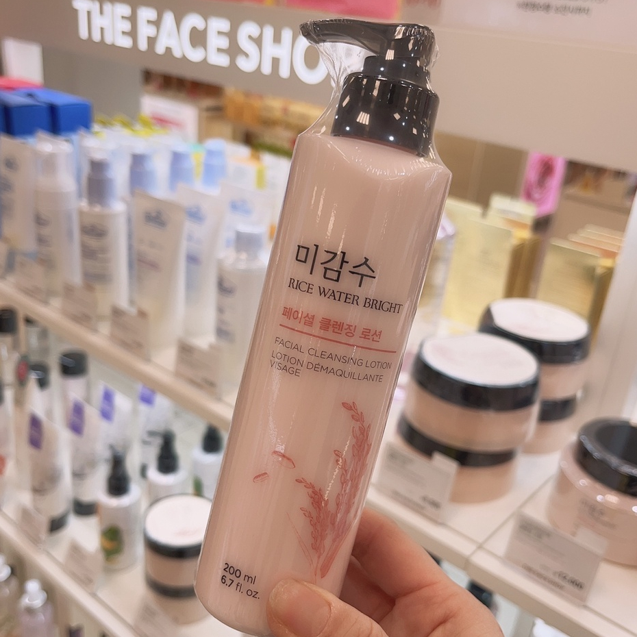 Sữa Rửa Mặt Làm Sáng Da The FACE Shop 200ml / 200ml / 400ml