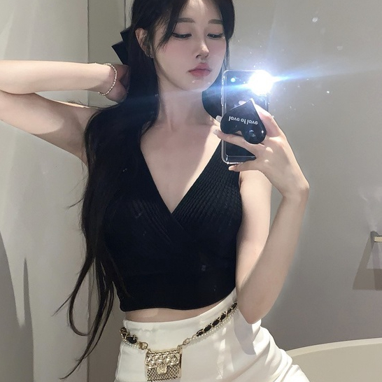 【WANG JIAO ZHAN】Áo Croptop Dệt Kim Cổ Chữ V Quyến Rũ Hợp Thời Trang crop top【28918】