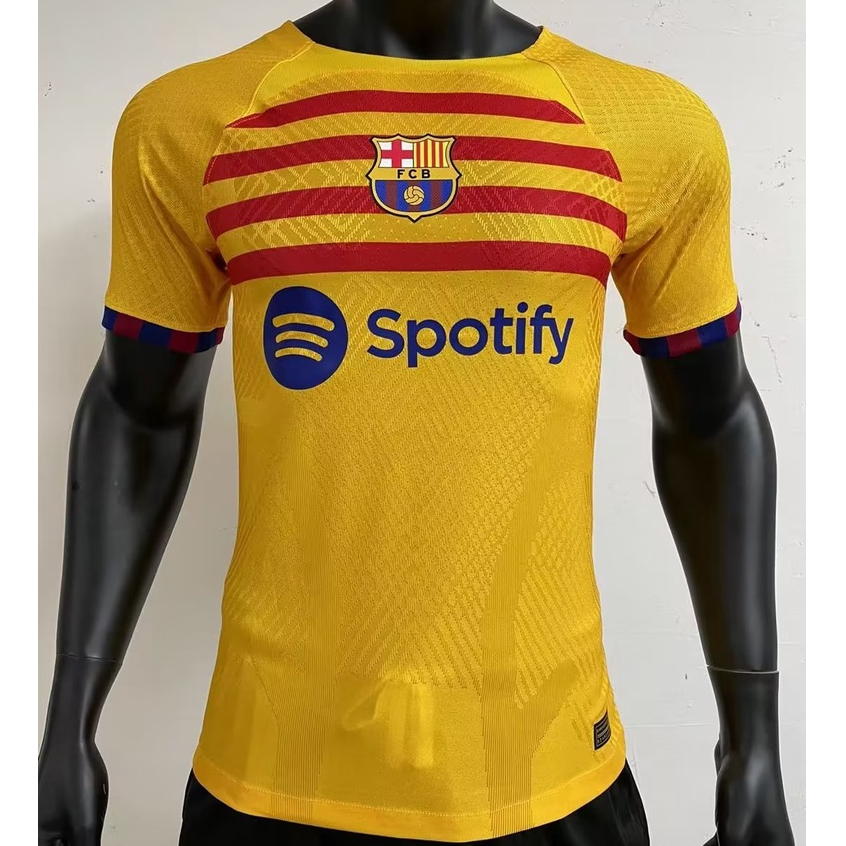 Áo Thun Đá Banh Màu Vàng Số 22 / 23 Câu Lạc Bộ Barcelona