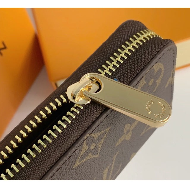 Ví Louis Vuitton M60067 Phối Khóa Kéo Xinh Xắn Dành Cho Nữ