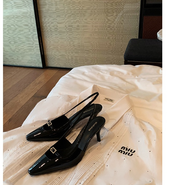 Giày Cao Gót Da Bóng Mũi Vuông Đính Đá Trang Trí Sang Trọng Thời Trang 2022 Cho Nữ
