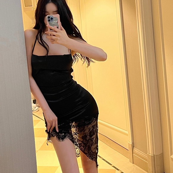 COZOK Đầm Hai Dây Ngắn Vải Satin Phối Ren Màu Đen Quyến Rũ