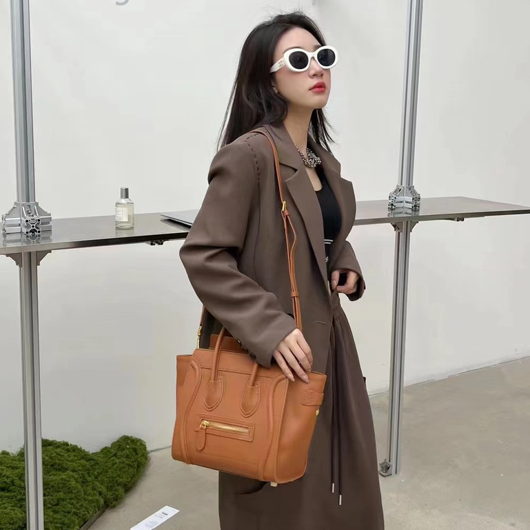 Túi Đeo Chéo Bằng Da Thuộc In Hình Mặt Cười Thời Trang 2022 Dành Cho Nữ