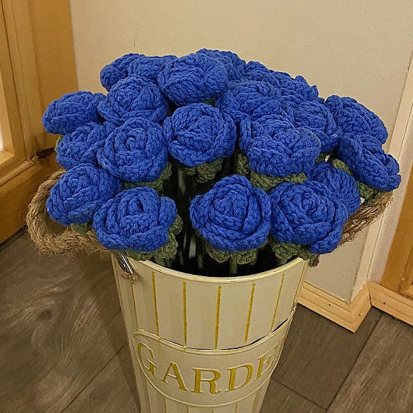 Bó Hoa Hồng Giả Đan Len Thủ Công Trang Trí
