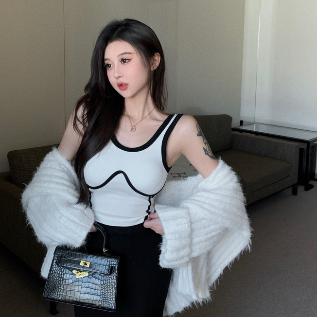 QKOOLE  Áo Croptop Không Tay Lưng Cao Màu Matcha Quyến Rũ Ngọt Ngào Và Gợi Cảm Cho Nữ