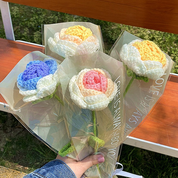 Bó Hoa Hồng Giả Đan Len Thủ Công Trang Trí