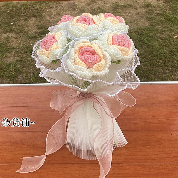 Bó Hoa Hồng Giả Đan Len Thủ Công Trang Trí