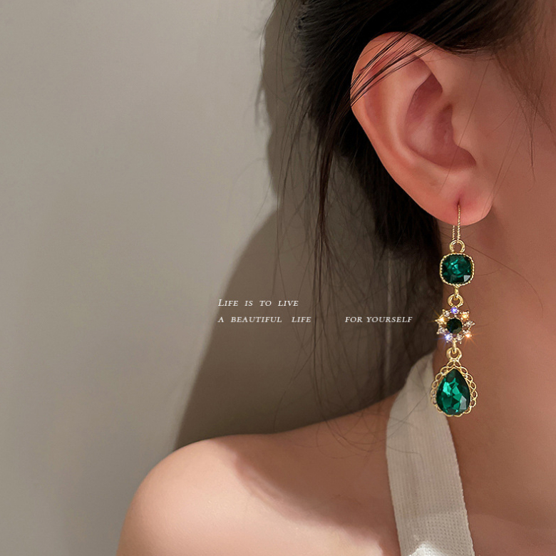 Bông Tai Dáng Dài Đính Đá Xanh Lá Sang Trọng / Khuyên Tai