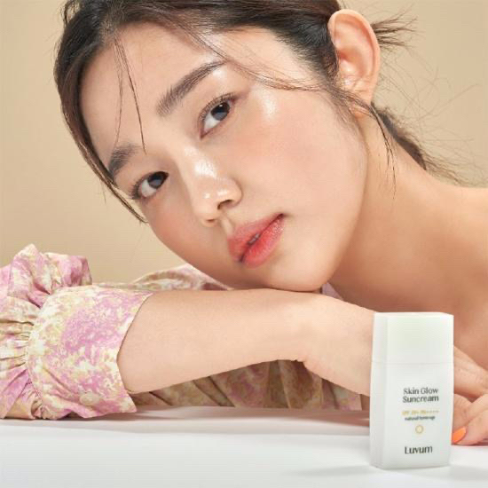 Kem Chống Nắng Luvum Skin Glow Suncream SPF50+ PA++++
