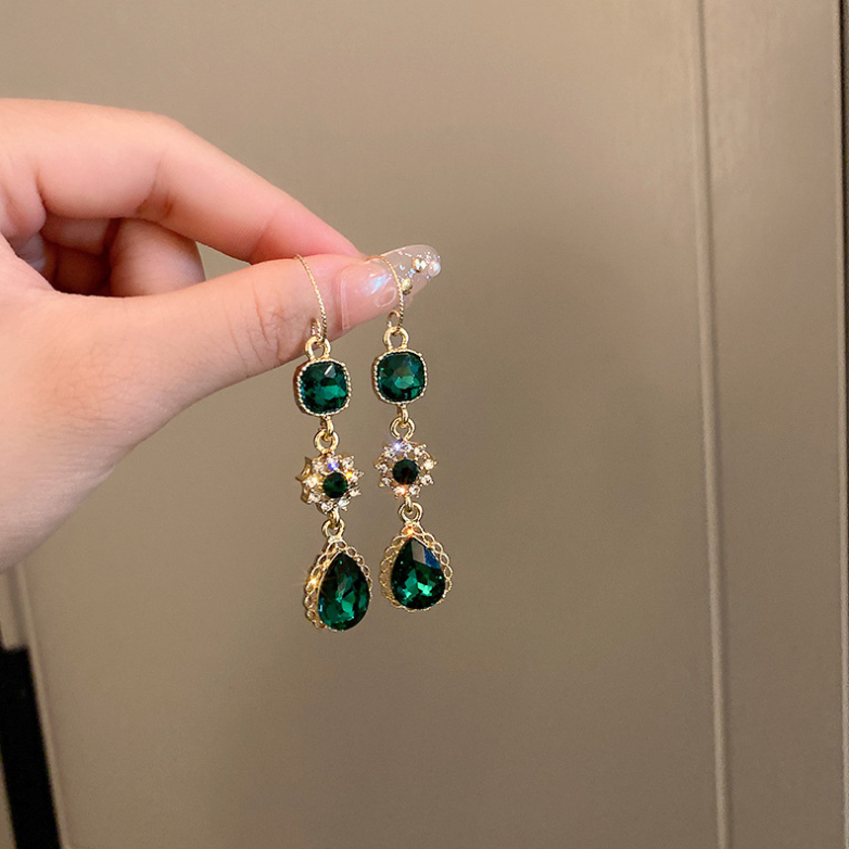 Bông Tai Dáng Dài Đính Đá Xanh Lá Sang Trọng / Khuyên Tai