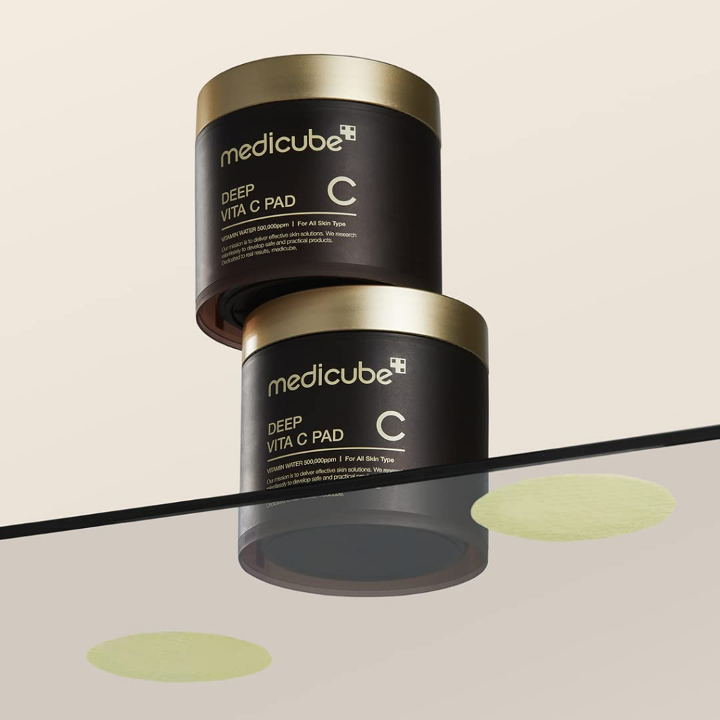 Toner pad sáng da, mờ thâm nám Deep Vita C Pad Medicube 150g 70 miếng